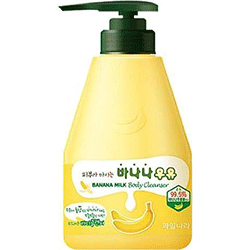 The Welcos Kwailnara Banana Milk Body Cleanser - Гель для душа банановый 560 г