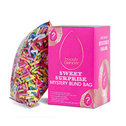 Beautyblender Sweet Surprise - Подарочный набор (мини-мыло + спонж)