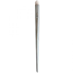 Real Techniques Bold Metals Brush 201 Pointed Crease Brush - Премиум-кисть для растушевки теней