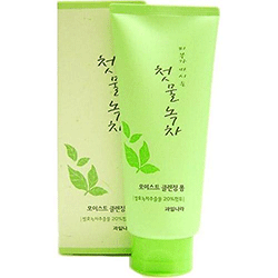 The Welcos Green Tea Moist Cleansing Foam - Пенка для очищения 180 г